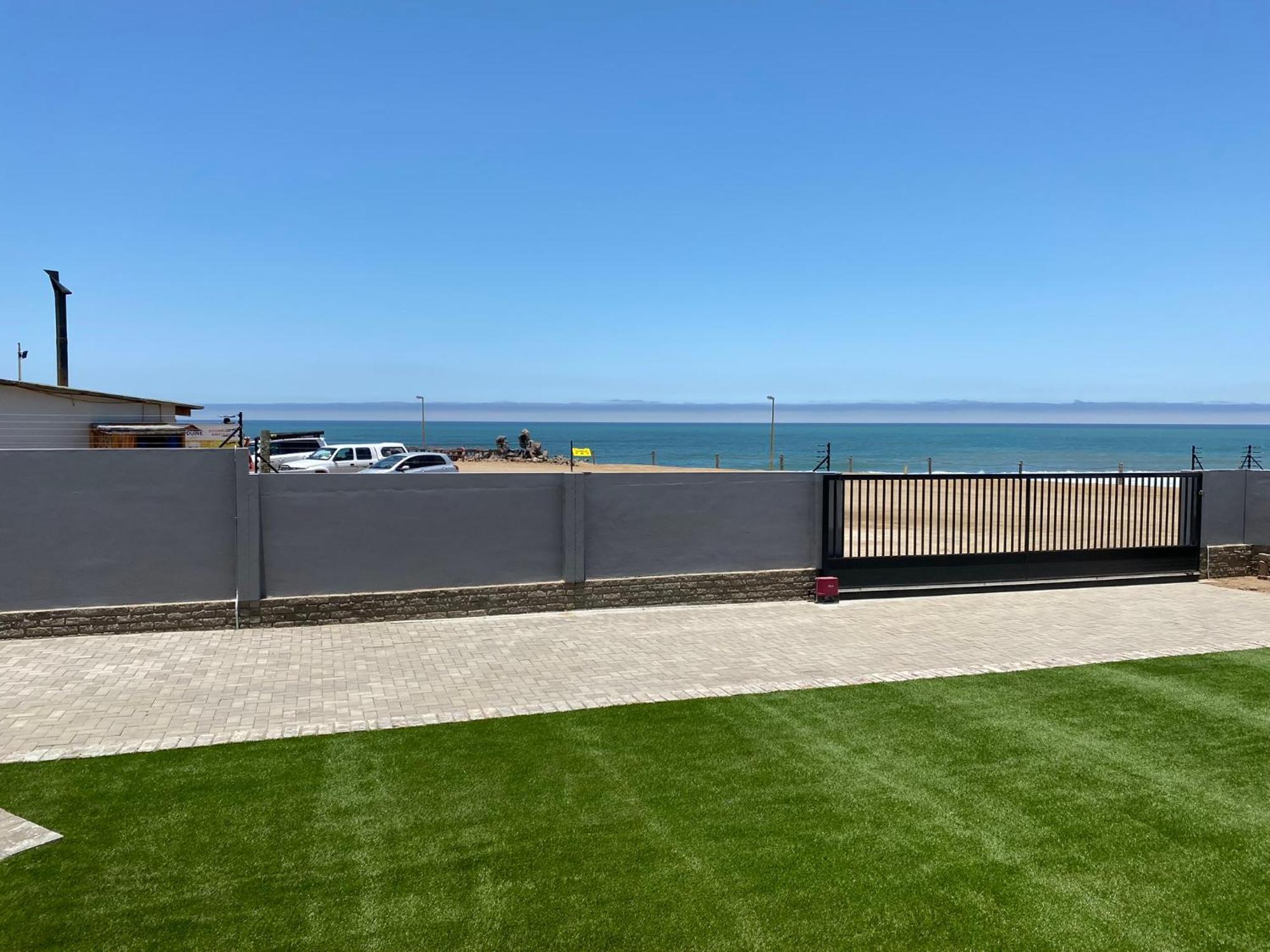 Diestrandwolf Sea View Self Catering Henties Bay ภายนอก รูปภาพ