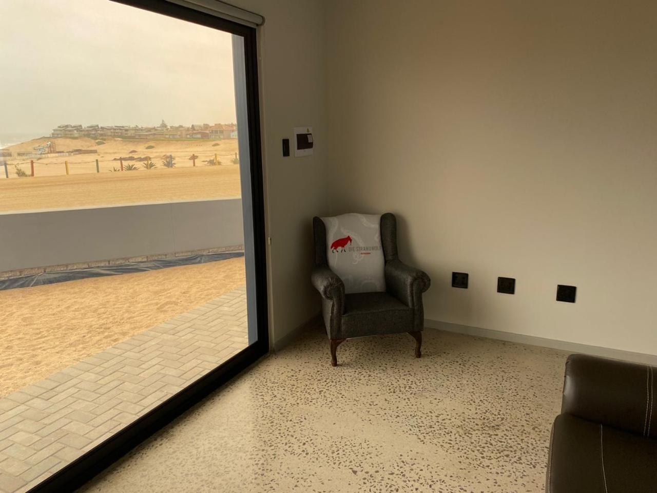Diestrandwolf Sea View Self Catering Henties Bay ภายนอก รูปภาพ